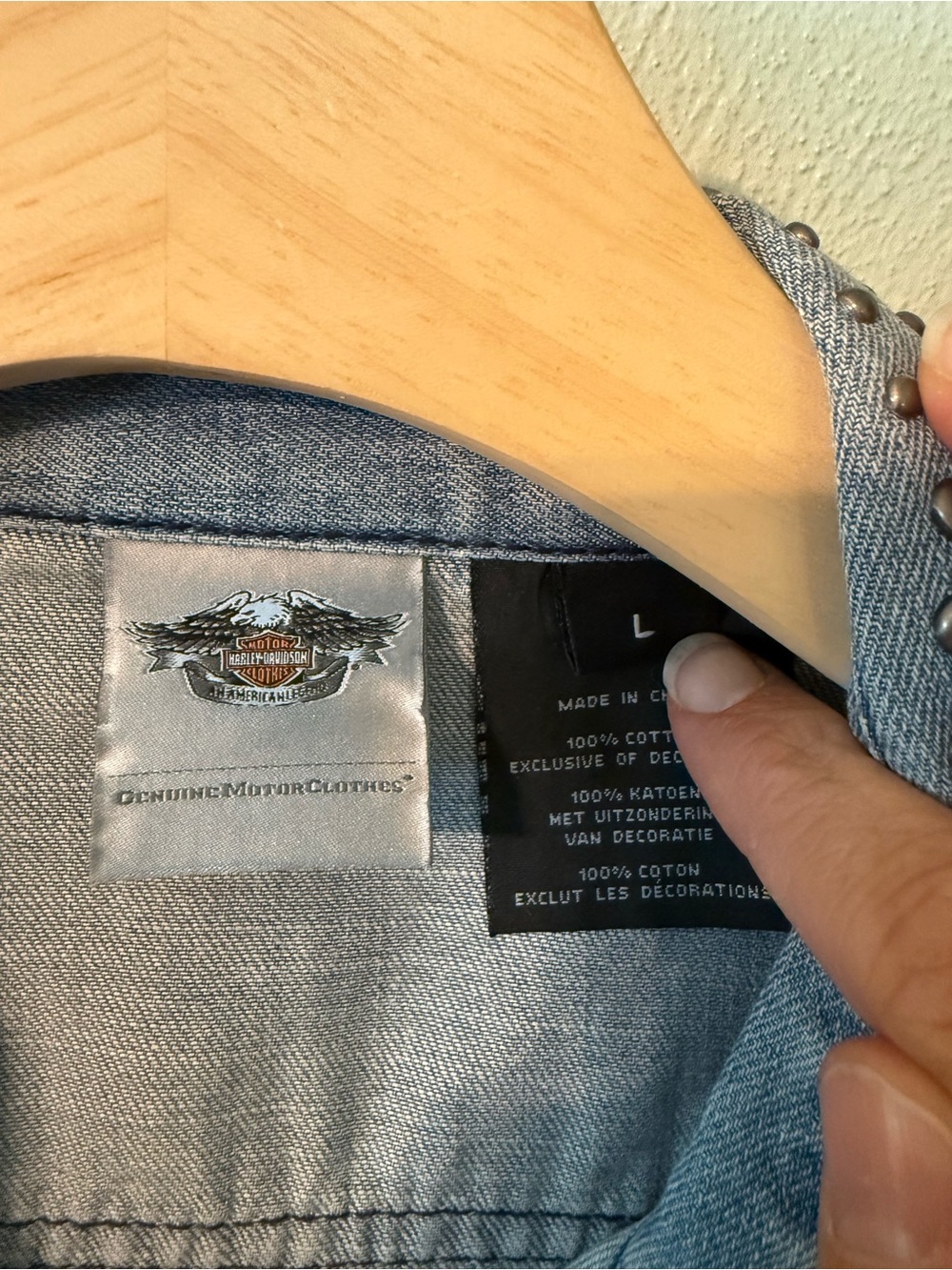 Harley-Davidson Light Blue Studded Distressed Pearl Snap Denim Shirt Size L - Picture 5 of 12